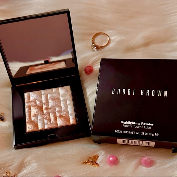 Bobbi Brown Highlighting Powder in Pink Glow NEW - Picture 2 of 16